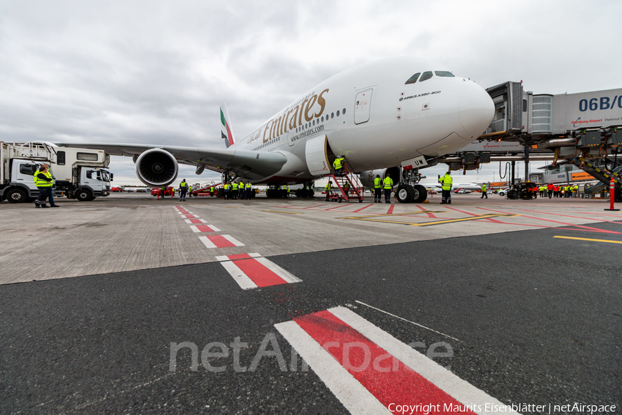 Emirates Airbus A380-842 (A6-EUW) | Photo 292546