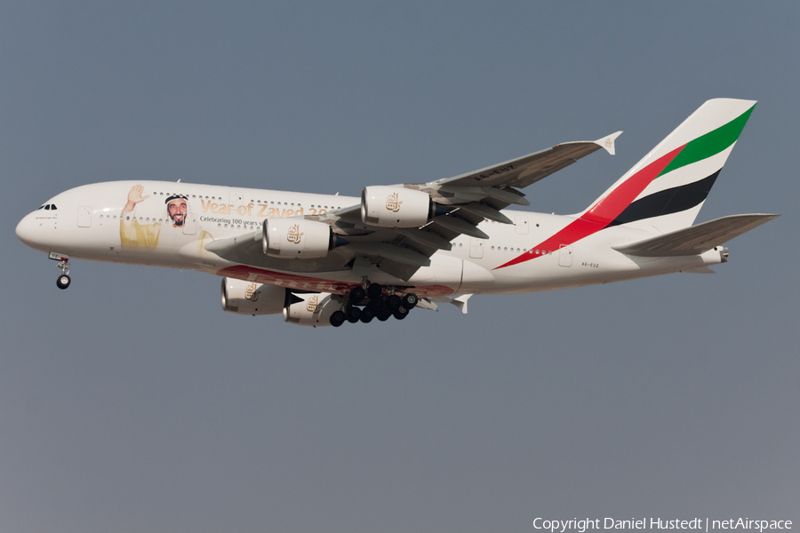 Emirates Airbus A380-842 (A6-EUZ) | Photo 416184