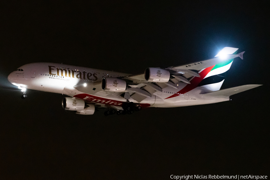 Emirates Airbus A380-842 (A6-EVE) | Photo 358767