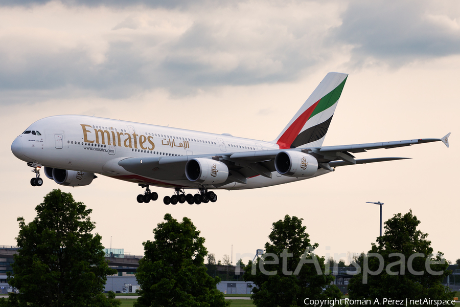 Emirates Airbus A380-842 (A6-EVE) | Photo 588343