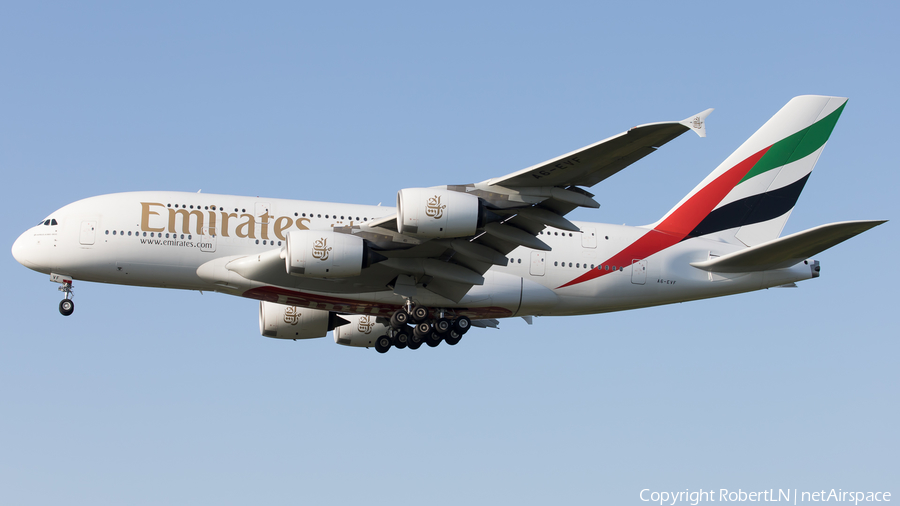 Emirates Airbus A380-842 (A6-EVF) | Photo 624409
