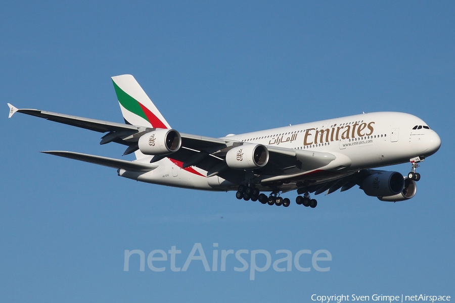 Emirates Airbus A380-842 (A6-EVG) | Photo 335489