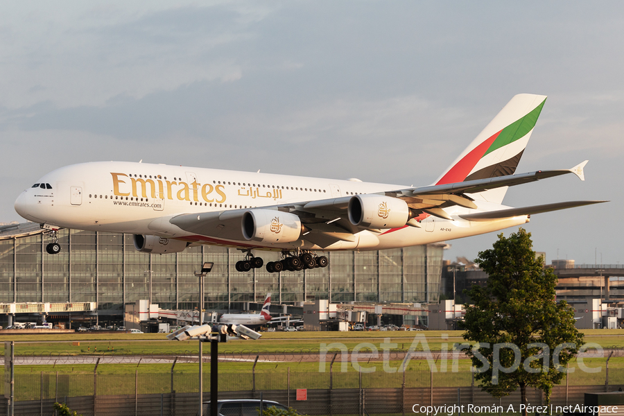 Emirates Airbus A380-842 (A6-EVG) | Photo 571405