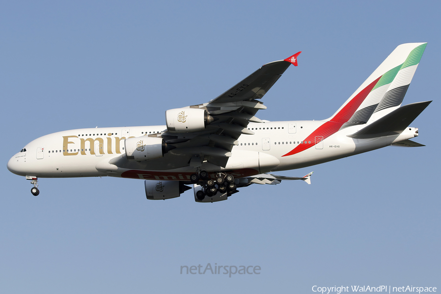 Emirates Airbus A380-842 (A6-EVG) | Photo 612838