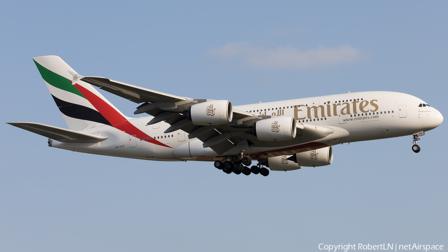 Emirates Airbus A380-842 (A6-EVH) | Photo 595598