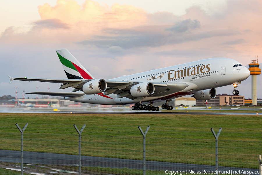 Emirates Airbus A380-842 (A6-EVI) | Photo 372585