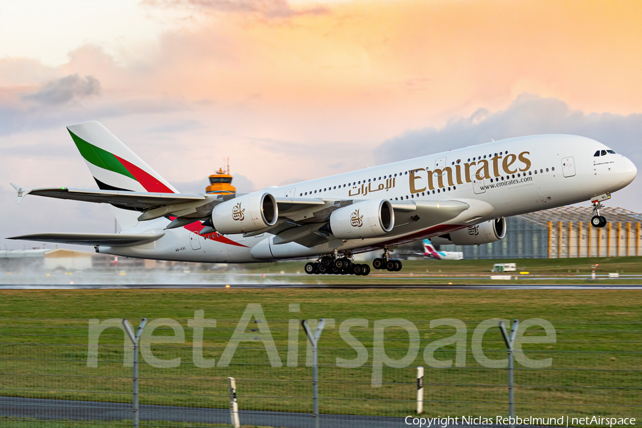 Emirates Airbus A380-842 (A6-EVI) | Photo 372586