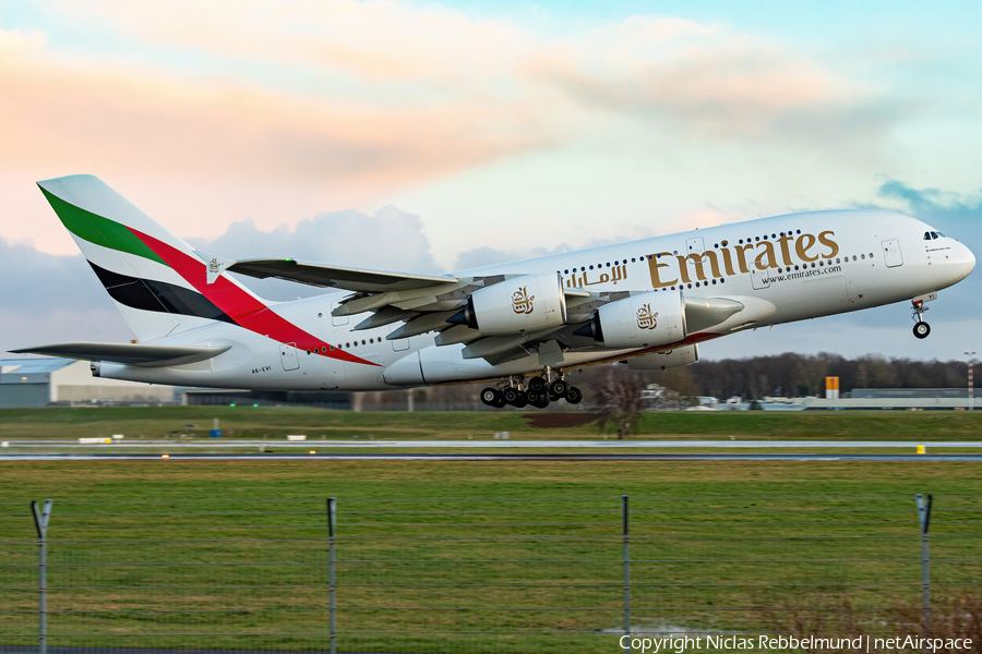 Emirates Airbus A380-842 (A6-EVI) | Photo 372587