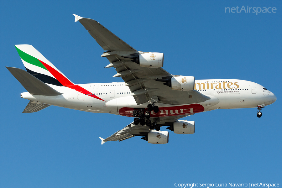 Emirates Airbus A380-842 (A6-EVJ) | Photo 510474
