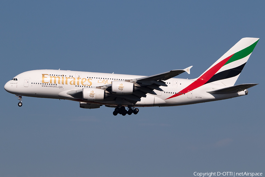 Emirates Airbus A380-842 (A6-EVN) | Photo 594135