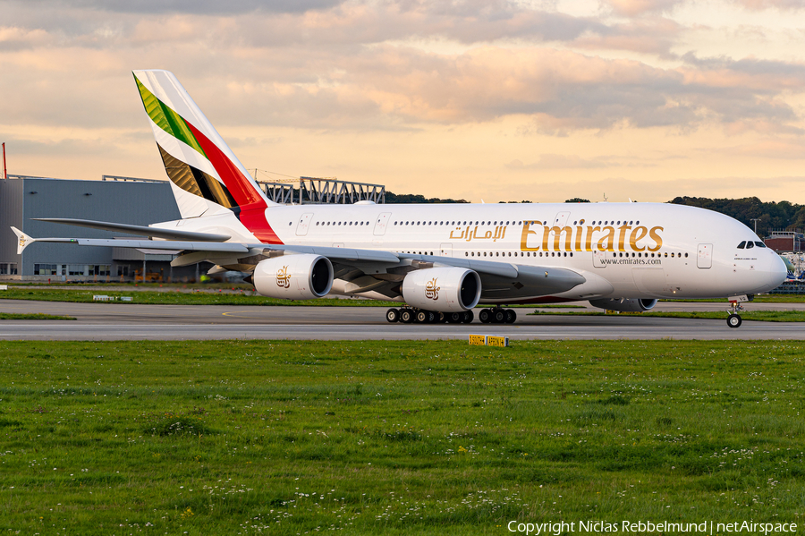 Emirates Airbus A380-842 (A6-EVQ) | Photo 474786