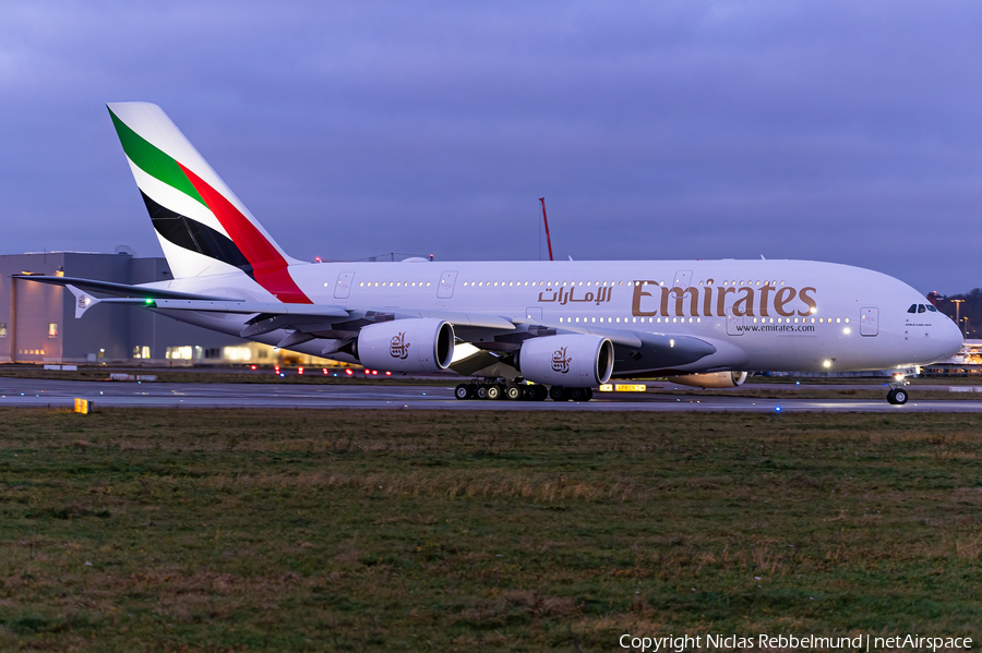 Emirates Airbus A380-842 (A6-EVS) | Photo 484227