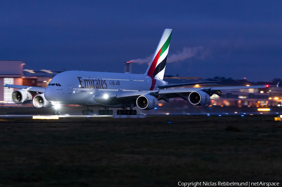 Emirates Airbus A380-842 (A6-EVS) | Photo 484228