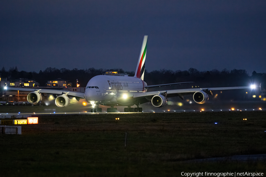 Emirates Airbus A380-842 (A6-EVS) | Photo 484270