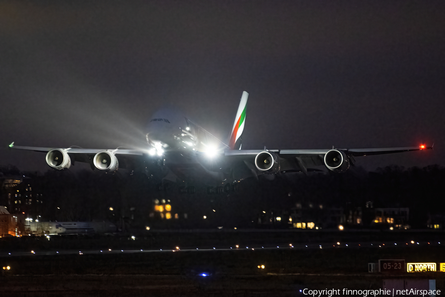 Emirates Airbus A380-842 (A6-EVS) | Photo 484272