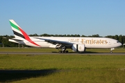 Emirates Boeing 777-21H(LR) (A6-EWA) at  Hamburg - Fuhlsbuettel (Helmut Schmidt), Germany