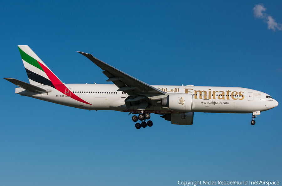 Emirates Boeing 777-21H(LR) (A6-EWA) | Photo 250644