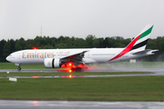 Emirates Boeing 777-21H(LR) (A6-EWC) at  Hamburg - Fuhlsbuettel (Helmut Schmidt), Germany