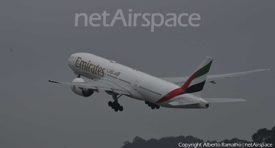 Emirates Boeing 777-21H(LR) (A6-EWC) | Photo 345022
