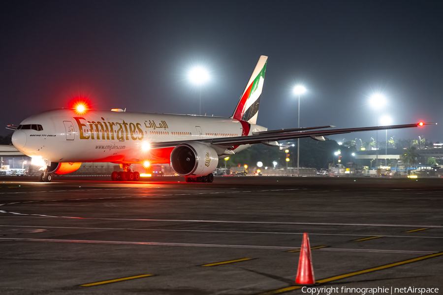 Emirates Boeing 777-21H(LR) (A6-EWD) | Photo 608744