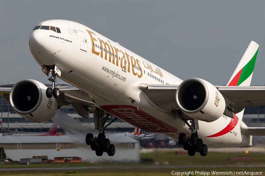 Emirates Boeing 777-21H(LR) (A6-EWD) | Photo 347690