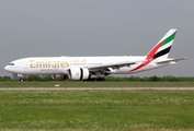 Emirates Boeing 777-21H(LR) (A6-EWE) at  Dallas/Ft. Worth - International, United States