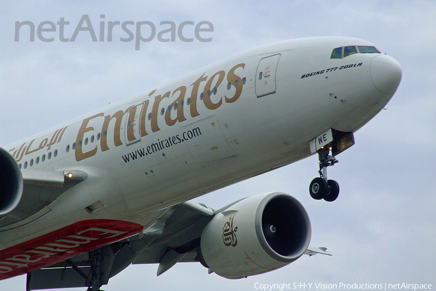 Emirates Boeing 777-21H(LR) (A6-EWE) | Photo 10813