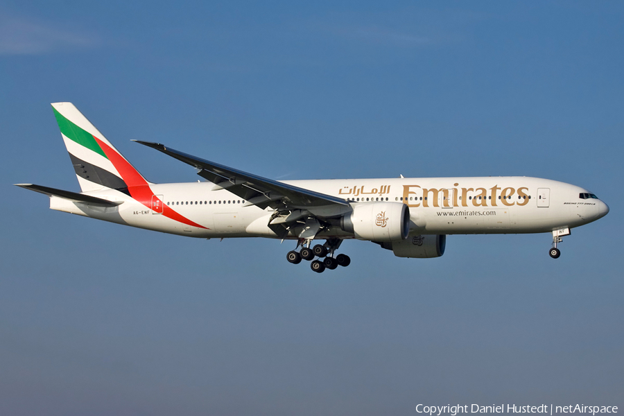 Emirates Boeing 777-21H(LR) (A6-EWF) | Photo 542911