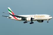 Emirates Boeing 777-21H(LR) (A6-EWF) at  Milan - Malpensa, Italy