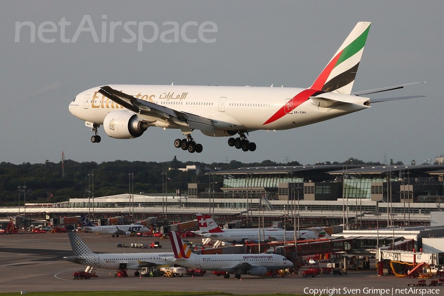 Emirates Boeing 777-21H(LR) (A6-EWH) | Photo 29885