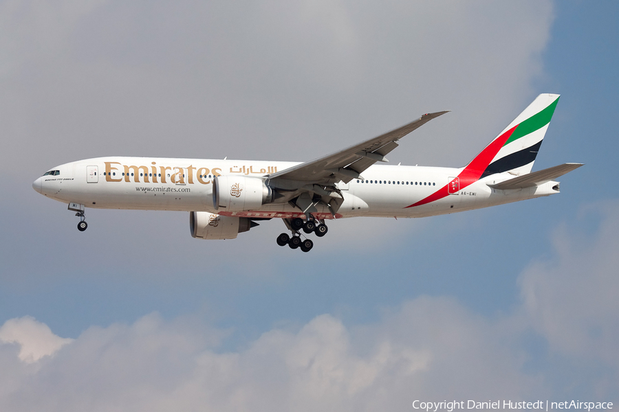Emirates Boeing 777-21H(LR) (A6-EWI) | Photo 630314