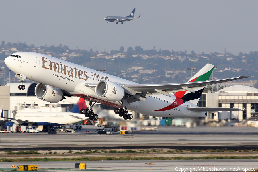 Emirates Boeing 777-21H(LR) (A6-EWI) | Photo 11060