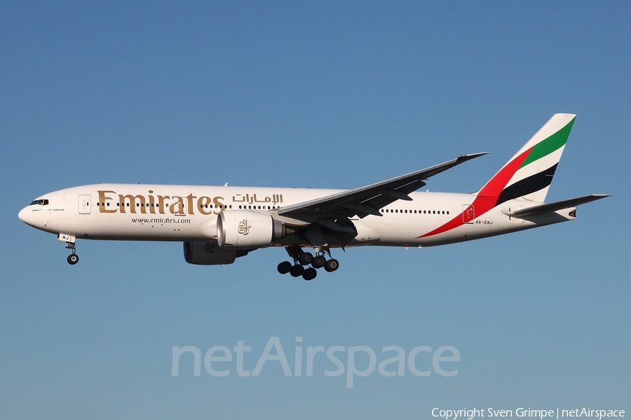 Emirates Boeing 777-21H(LR) (A6-EWJ) | Photo 29193