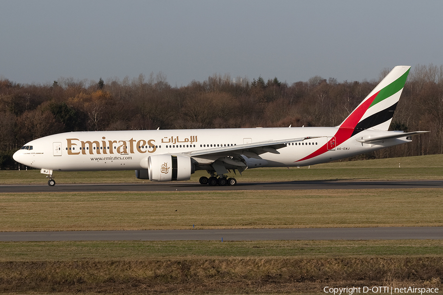 Emirates Boeing 777-21H(LR) (A6-EWJ) | Photo 372820