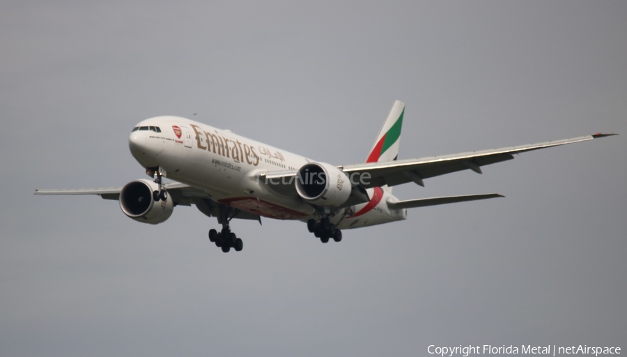 Emirates Boeing 777-21H(LR) (A6-EWJ) | Photo 326660