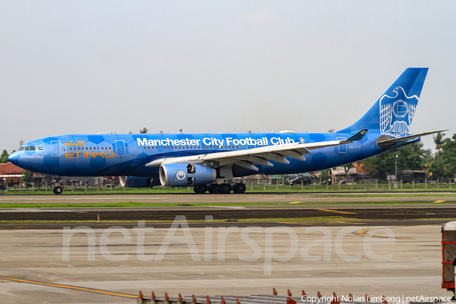 Etihad Airways Airbus A330-243 (A6-EYE) | Photo 377978