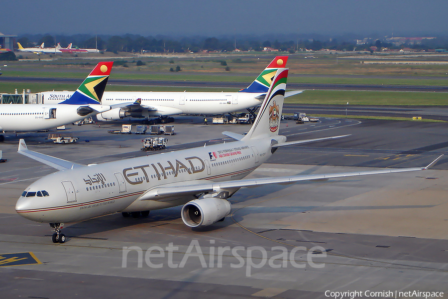 Etihad Airways Airbus A330-243 (A6-EYF) | Photo 3138