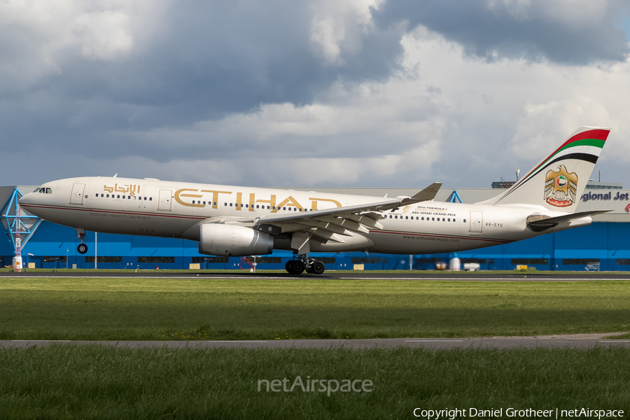 Etihad Airways Airbus A330-243 (A6-EYG) | Photo 116137