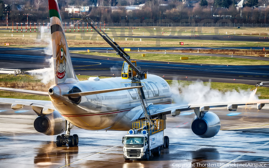 Etihad Airways Airbus A330-243 (A6-EYG) | Photo 218012