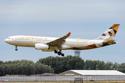 Etihad Airways Airbus A330-243 (A6-EYH) at  Amsterdam - Schiphol, Netherlands