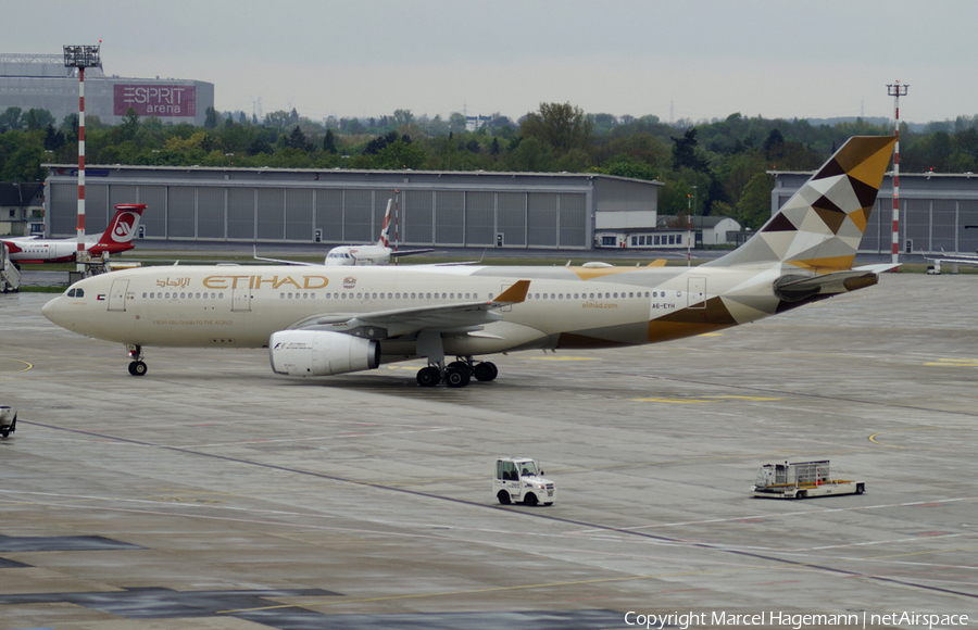 Etihad Airways Airbus A330-243 (A6-EYH) | Photo 163215