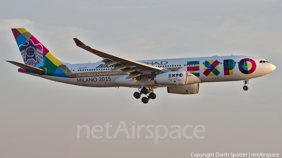 Etihad Airways Airbus A330-243 (A6-EYH) | Photo 231008