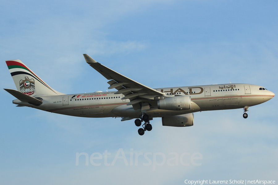 Etihad Airways Airbus A330-243 (A6-EYH) | Photo 62722