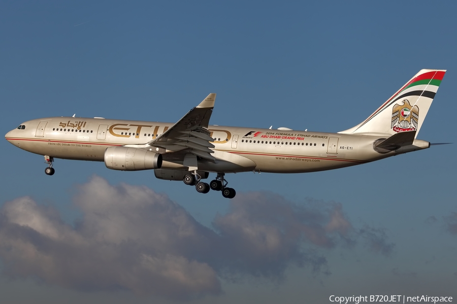 Etihad Airways Airbus A330-243 (A6-EYI) | Photo 35045