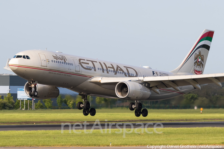 Etihad Airways Airbus A330-243 (A6-EYJ) | Photo 165229