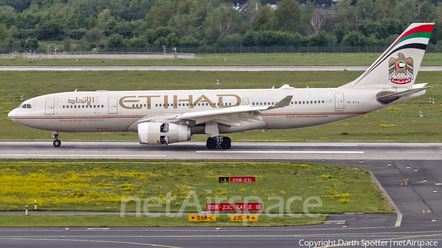 Etihad Airways Airbus A330-243 (A6-EYJ) | Photo 361625