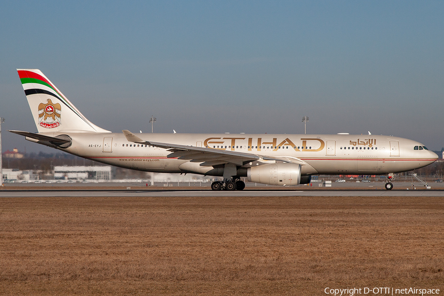 Etihad Airways Airbus A330-243 (A6-EYJ) | Photo 237416