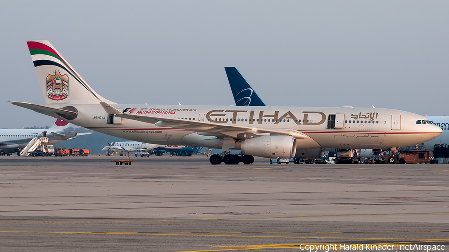 Etihad Airways Airbus A330-243 (A6-EYJ) | Photo 312029