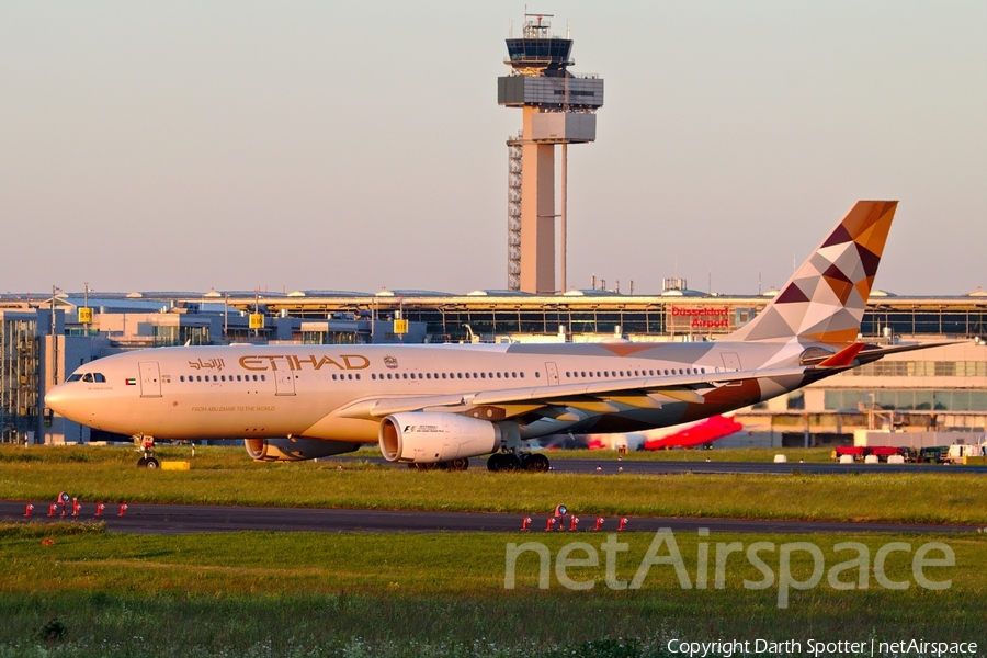 Etihad Airways Airbus A330-243 (A6-EYK) | Photo 167264