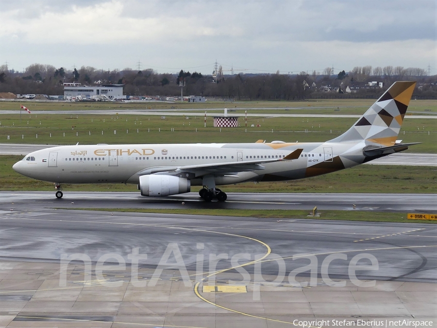Etihad Airways Airbus A330-243 (A6-EYK) | Photo 285842